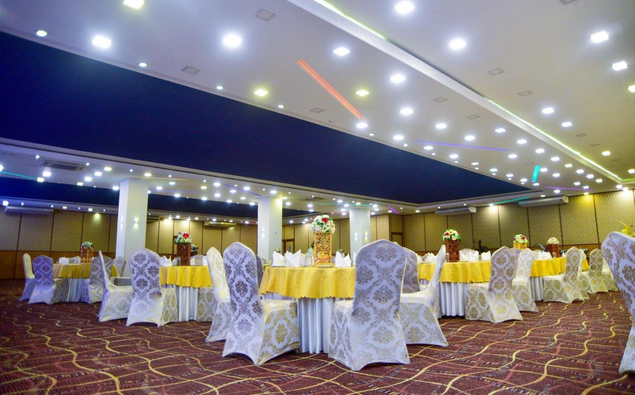 Hotel Blue Sky Kurunegala Kültér fotó