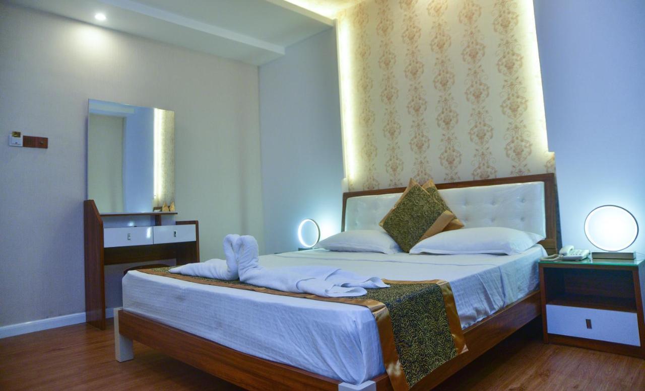 Hotel Blue Sky Kurunegala Kültér fotó